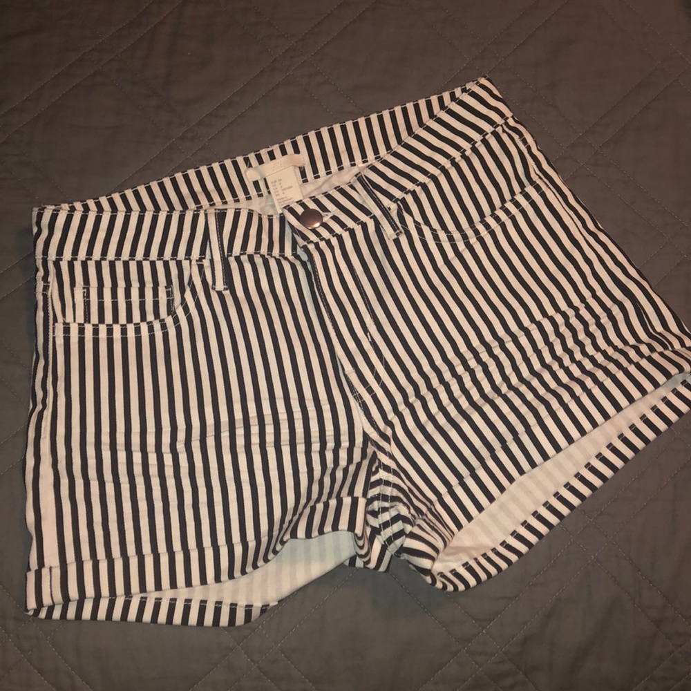 h&m striped shorts!!